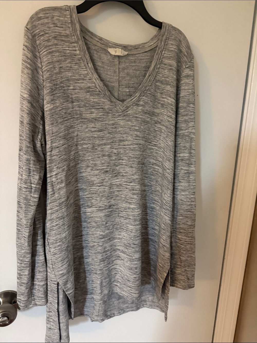 LOFT Heather Gray V-Neck Long Sleeve Sweater